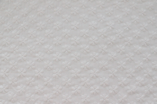 Baumwollbatist bestickt Blümchen reinweiß (10 cm)